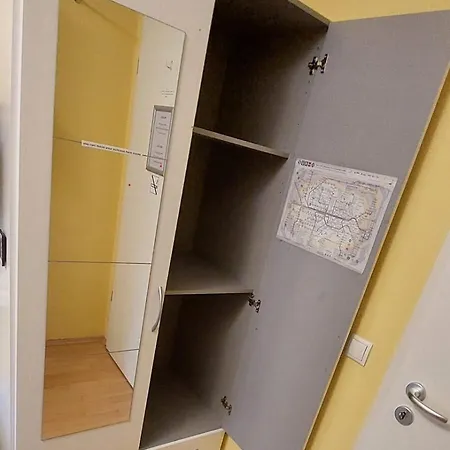 Next To Citycenter River And Park U3 Subway 100m 7 Minutes To Citycenter Accommodatie bij particulieren München